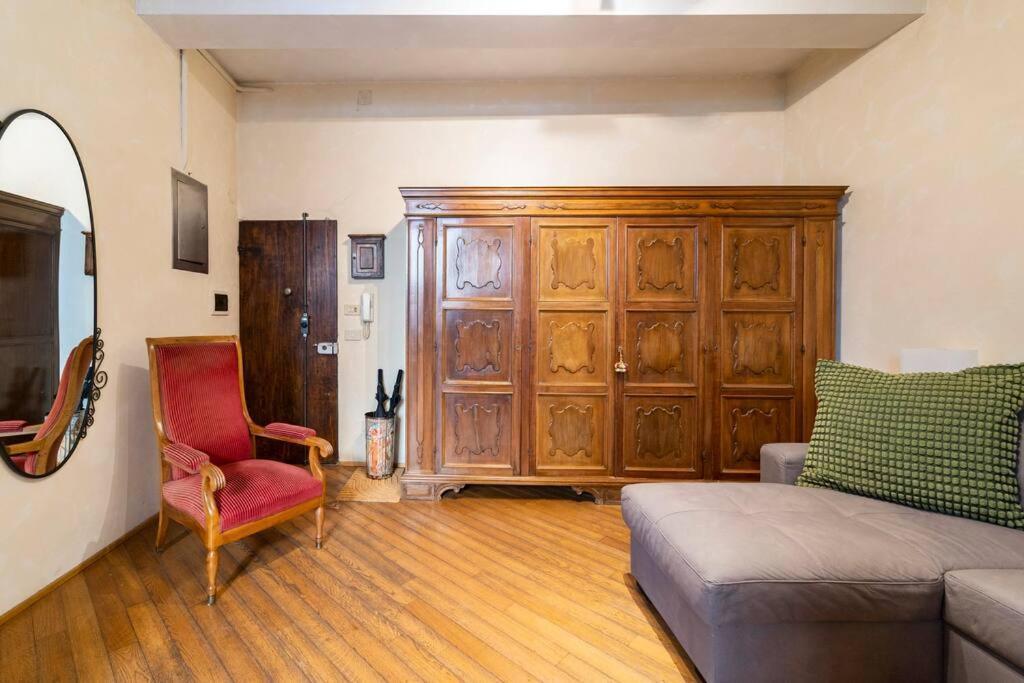 Appartamento Elegante E Centrale La Foglia D'Oro Bologna Exteriör bild