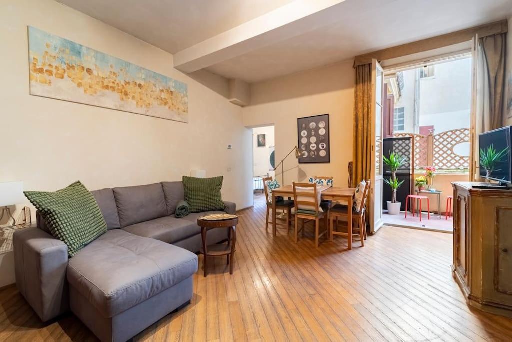 Appartamento Elegante E Centrale La Foglia D'Oro Bologna Exteriör bild