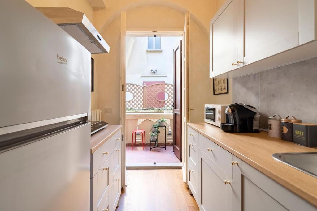 Appartamento Elegante E Centrale La Foglia D'Oro Bologna Exteriör bild
